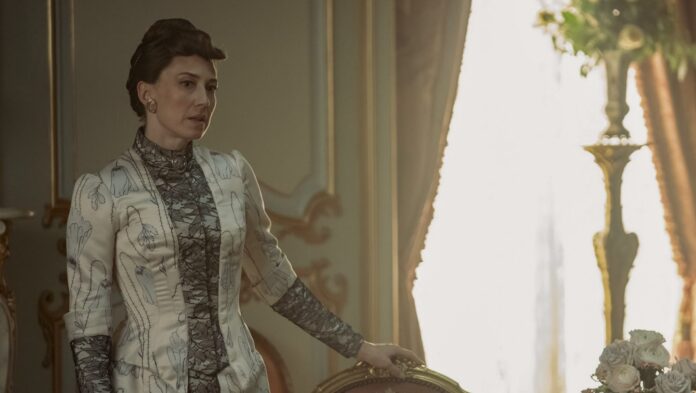 carrie-coon_5_aa5cad-e1754327728816.jpeg