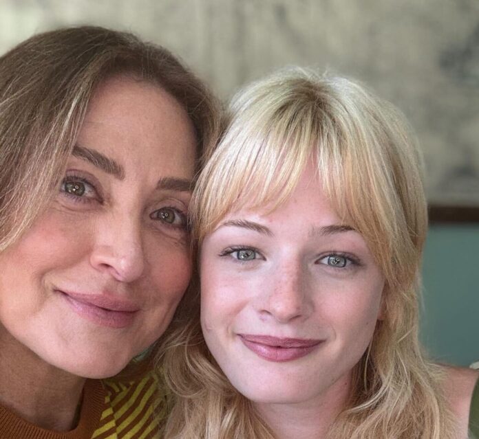 sasha-alexander-and-esther-mcgregor-share-candid-thoughts-on-hollywood-life-and-mental-health-scaled-e1754643690667.jpg