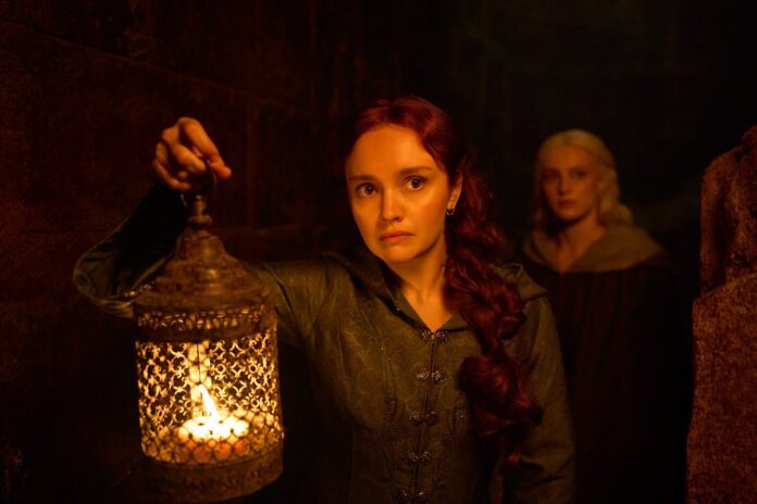 olivia-cooke-and-phia-saban-command-attention-in-house-of-the-dragon-season-3-im.jpg