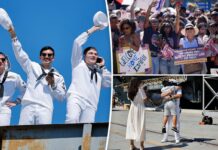 USS Abraham Lincoln returns to San Diego after 321-day Iran war deployment
